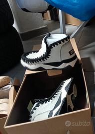 Scarpa nuova  taglia 38