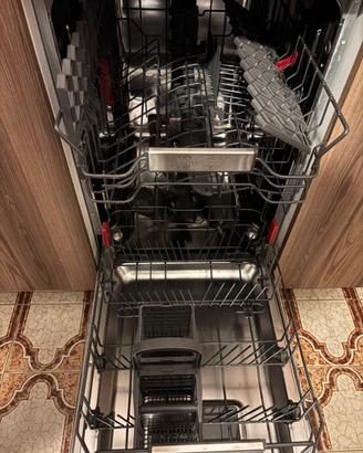 lavastoviglie Whirlpool da incasso 45 cm