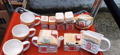 Servizio da colazione in ceramica vintage