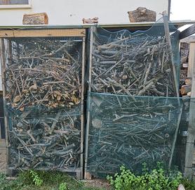 due bancali legnetti accendifuoco misti