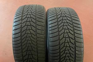 255/40/19 Hankook Winter