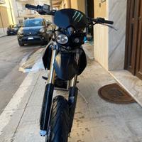Honda HM CRM F125X - Motard 4t
