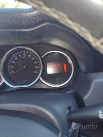 Dacia Duster GPL con gancio traino