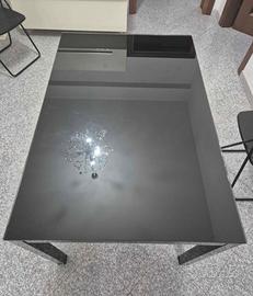 Tavolo vetro nero