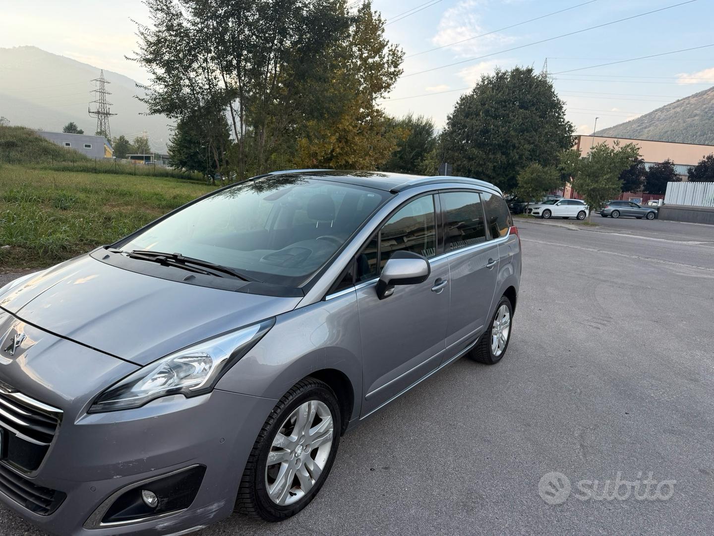 Peugeot 5008 2016 photo 3