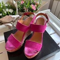 Sandali con zeppa in sughero brillantinata