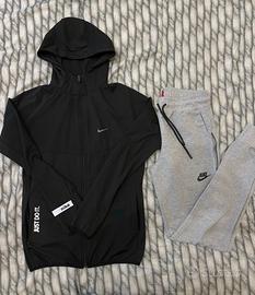 Set tuta tech Nike M-S giacca nero e pantalone gri