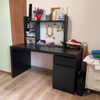 Scrivania legno nero Ikea