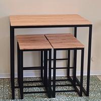 Tavolo con 4 sgabelli