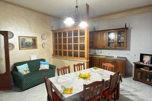 Appartamento di 150 m² con 5 locali a Sant'Anastas