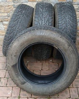 Gomme 215/70  - R16
