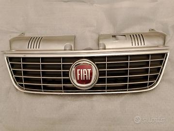 Mascherino nuovo Fiat idea restyling