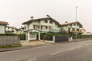 Tre locali con giardino e taverna