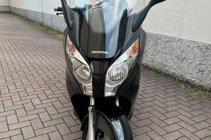 Honda S-Wing 150 - 23400 Km Tenuto molto bene