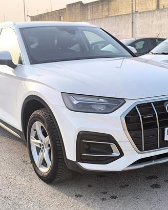 Audi Q5 40 TDI quattro S tronic Business Advanced