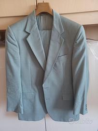 completo da uomo in lana