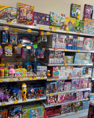Negozio cartoleria, giochi e magazzino