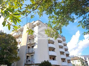 ZONA VIA SAN G. BOSCO: AMPIO BILOCALE CON TERRAZZO