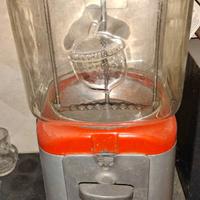 Distributore caramelle