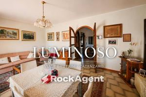 Appartamento di 128 m² con 4 locali a Catanzaro