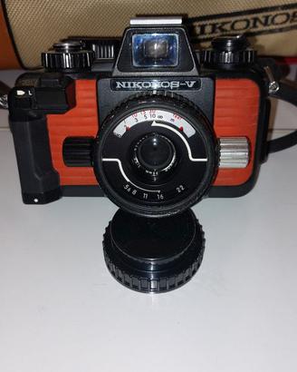 Macchina Fotografca Nikonos V e accessori