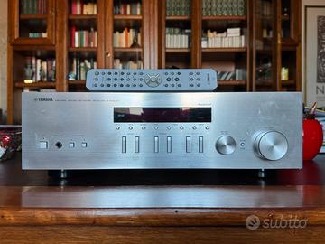 Yamaha R-N 303D amplificatore e streamer con dac