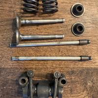 Gruppo Valvole Castelletto Molle  GILERA 150 SPORT