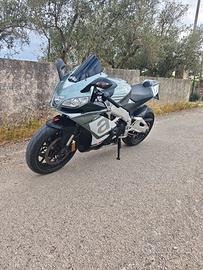 Aprilia Rsv4 