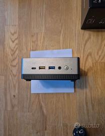 Mini PC Minisforum Um250