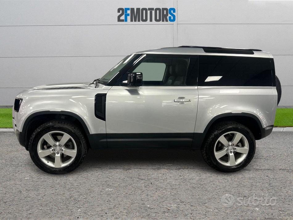 Land Rover Defender 2021 photo 5