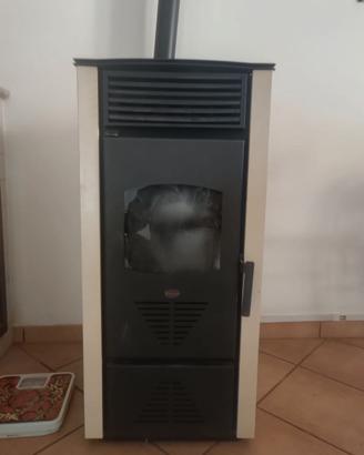 Stufa pellet Eva kalor