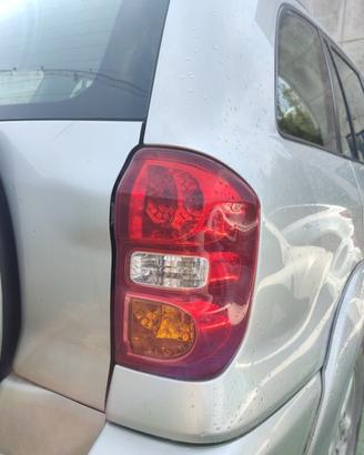 Fanale posteriore destro TOYOTA RAV 4 del 2004