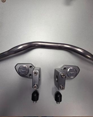 Manubrio e riser Moto Guzzi Breva 1100 e Sport 120