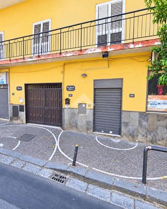 NEGOZIO A CERCOLA