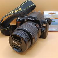 Nikon D40x con obiettivo 18-55 EDII. Perfetta! 