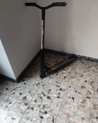 monopattino da freestyle 