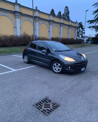 PEUGEOT 207 1.6 8V HDi 93CV 5p. Millesim 200