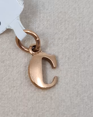 Lettera C in Oro 9 kt firmato DoDo