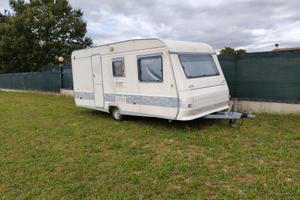 Roulotte Adria 461 UD