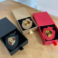 Portachiavi PORSCHE in cuoio con stemma di metallo