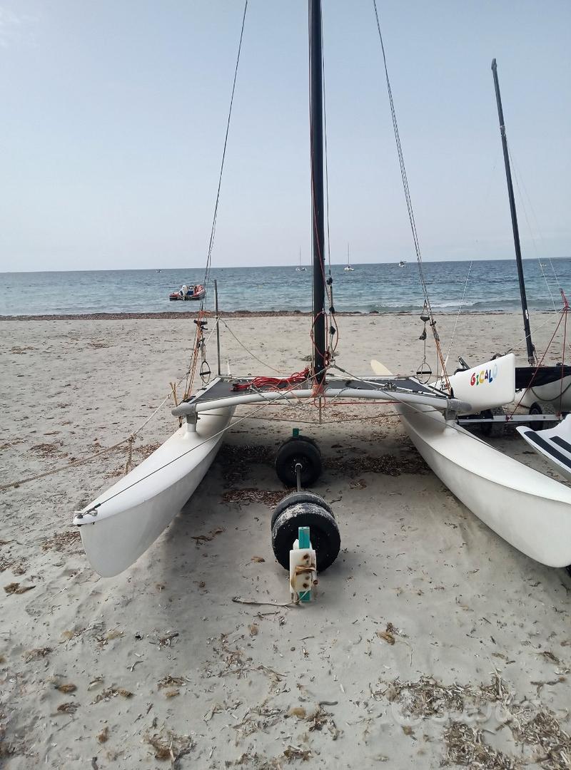 Nuove catamarani (a vela) in vendita