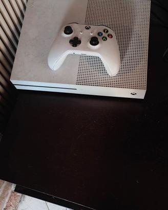 Xbox One S con 20 giochi