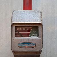 Raro strumento elettrico presenza tensione