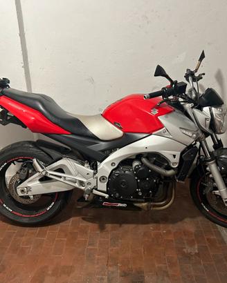 Suzuky gsr 600