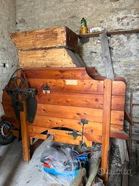 Antica macchina agricola