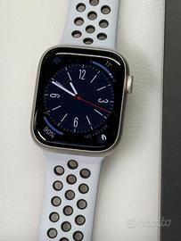 Apple Watch 7 45mm Nike