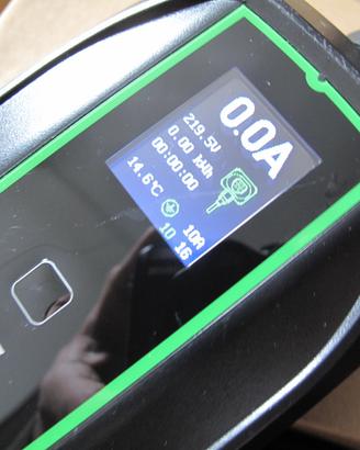 CARICABATTERIE AUTO ELETTRICHE EV E IBRIDE PHEV