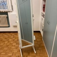 Specchio porta gioielli