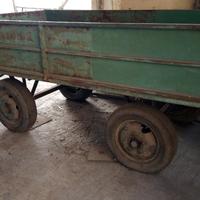 Rimorchio agricolo in ferro quattro ruote