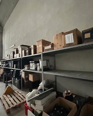 Scaffalatura metalicca ad incastro 14 mt  x  0,80
